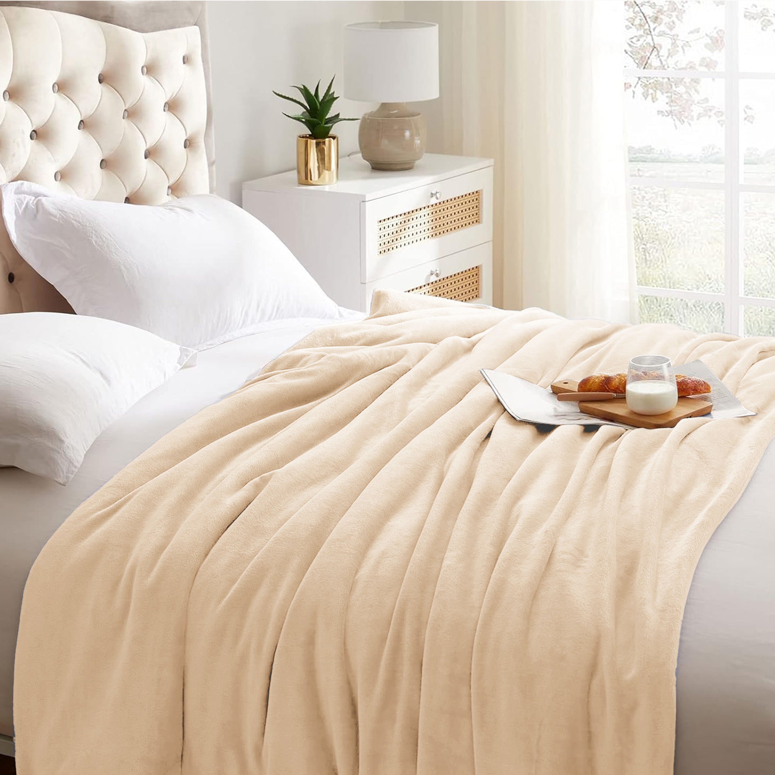 Lightweight Reversible Faux Fur Throw Fleece Blanket For Sofa & Bed