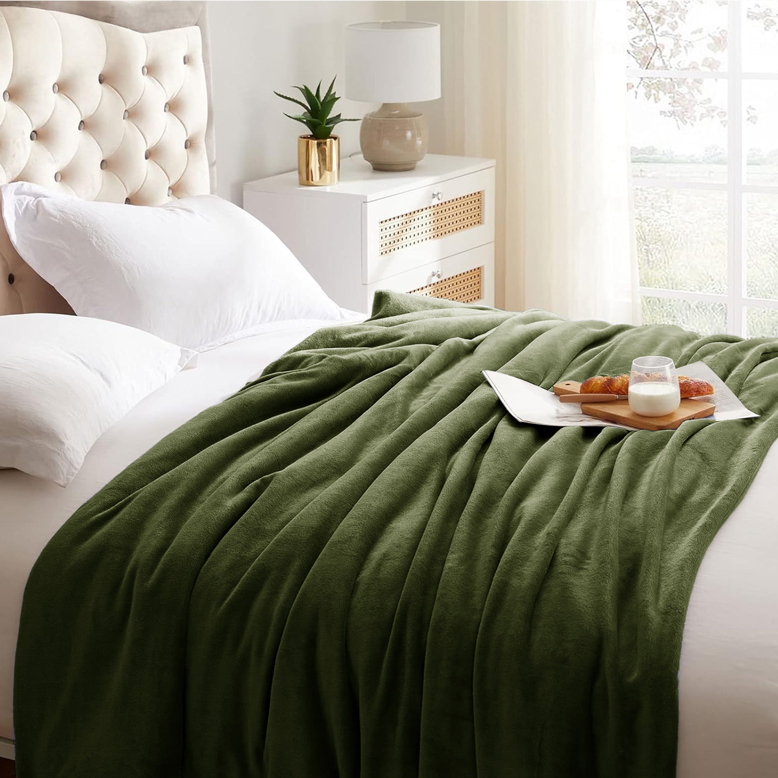 Lightweight Reversible Faux Fur Throw Fleece Blanket For Sofa & Bed