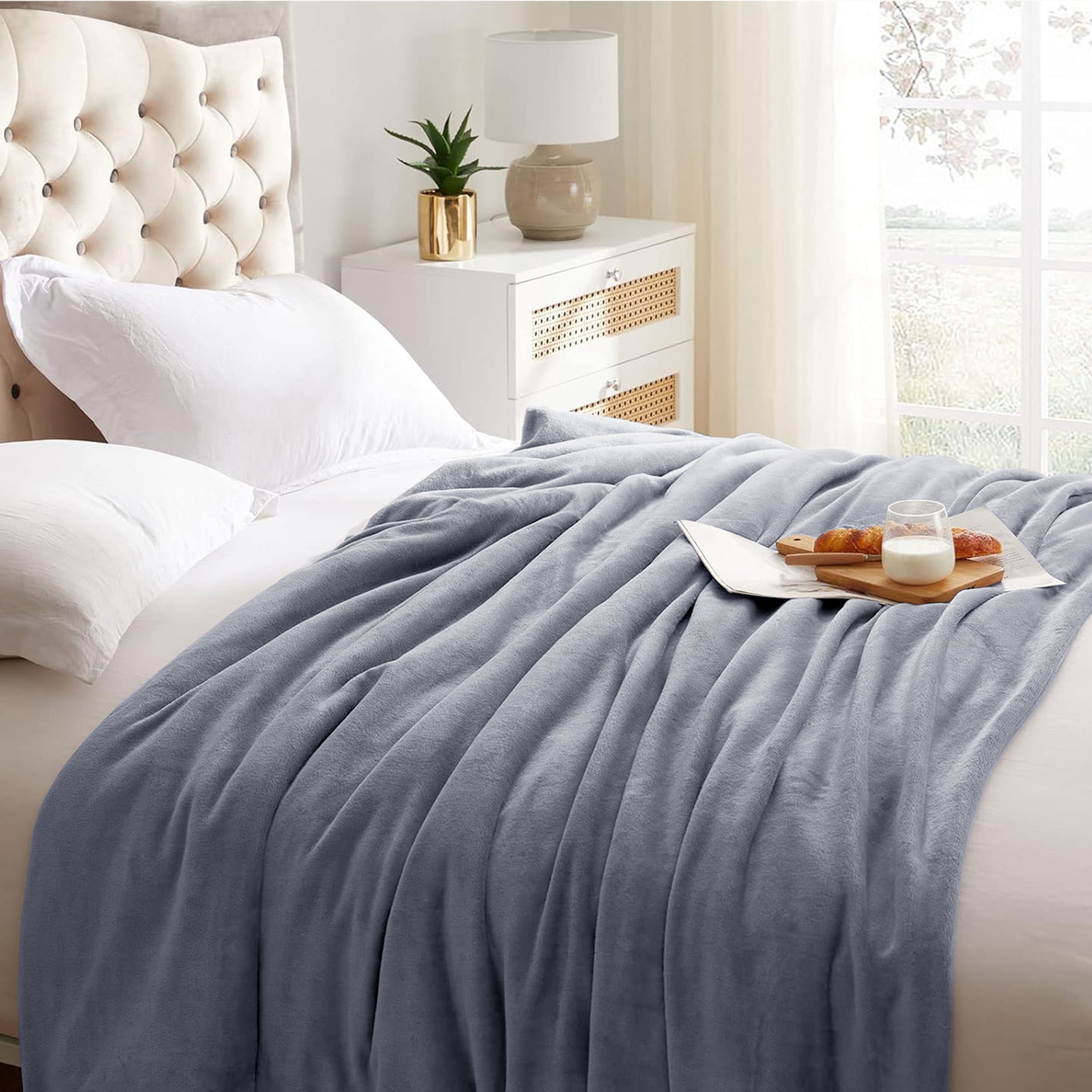 Lightweight Reversible Faux Fur Throw Fleece Blanket For Sofa & Bed