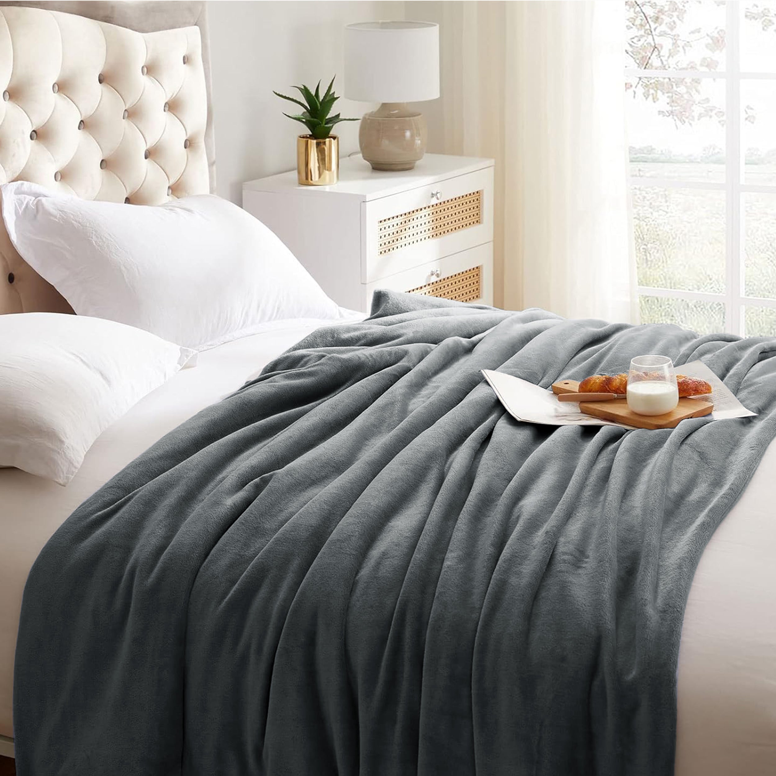 Lightweight Reversible Faux Fur Throw Fleece Blanket For Sofa & Bed