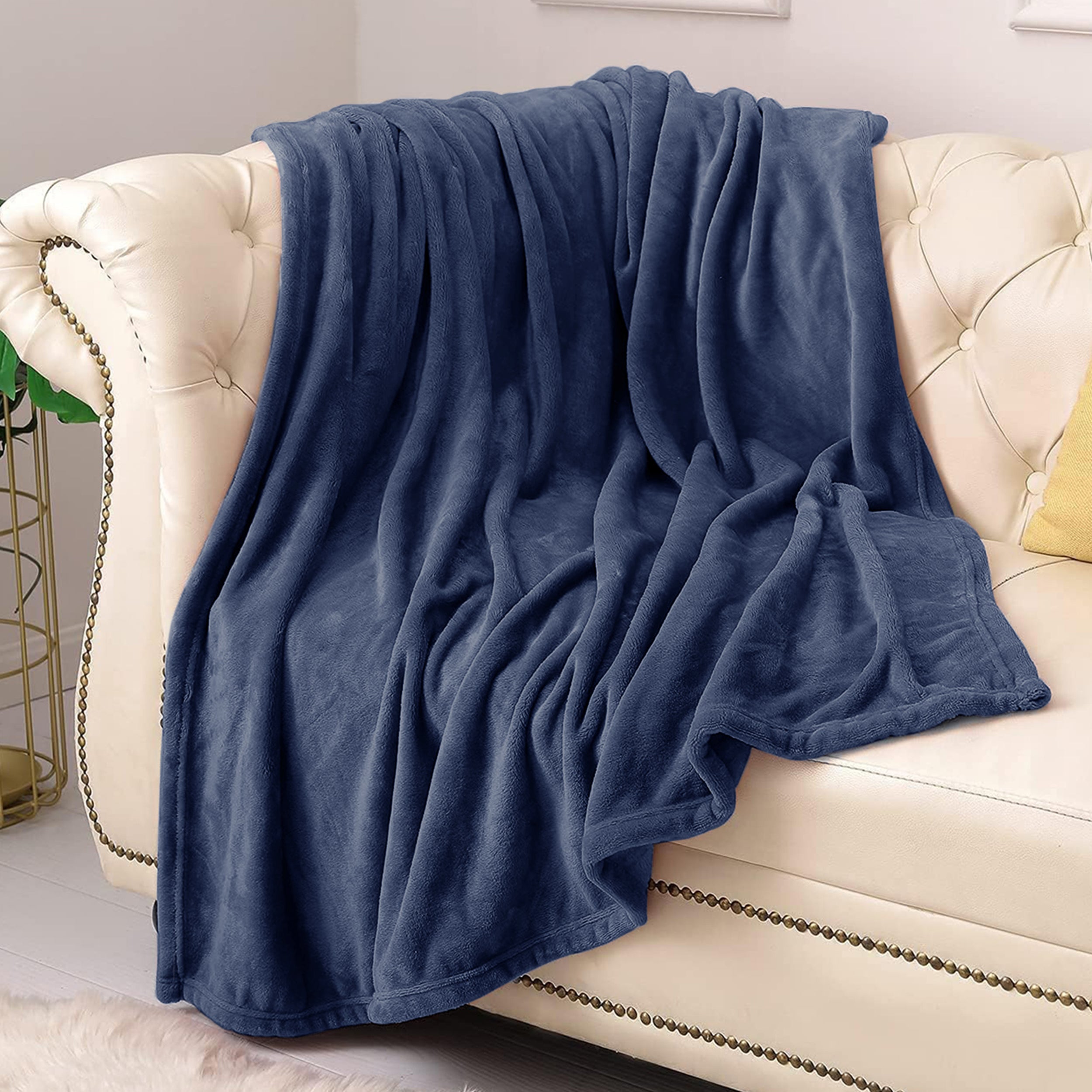 Lightweight Reversible Faux Fur Throw Fleece Blanket For Sofa & Bed