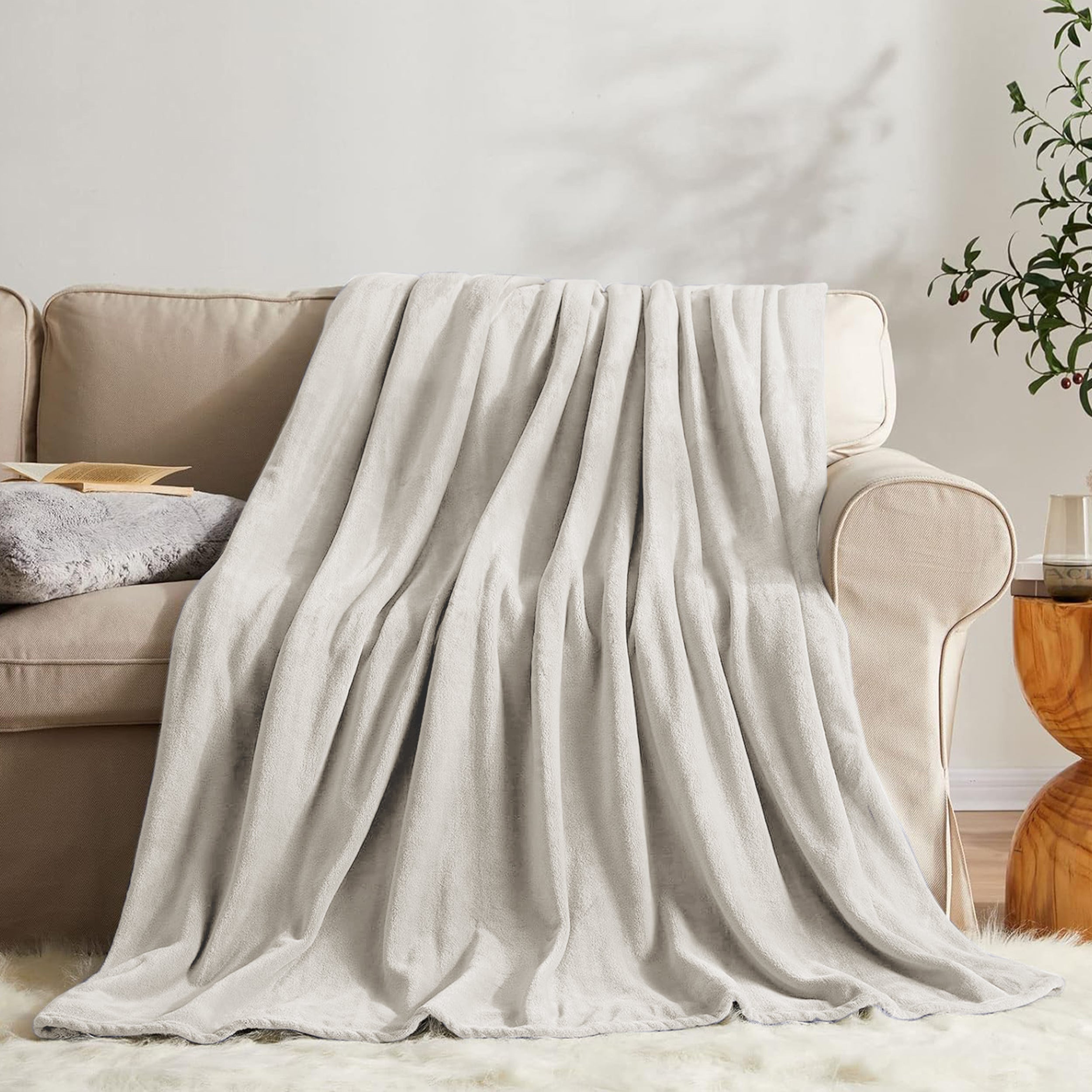 Lightweight Reversible Faux Fur Throw Fleece Blanket For Sofa & Bed
