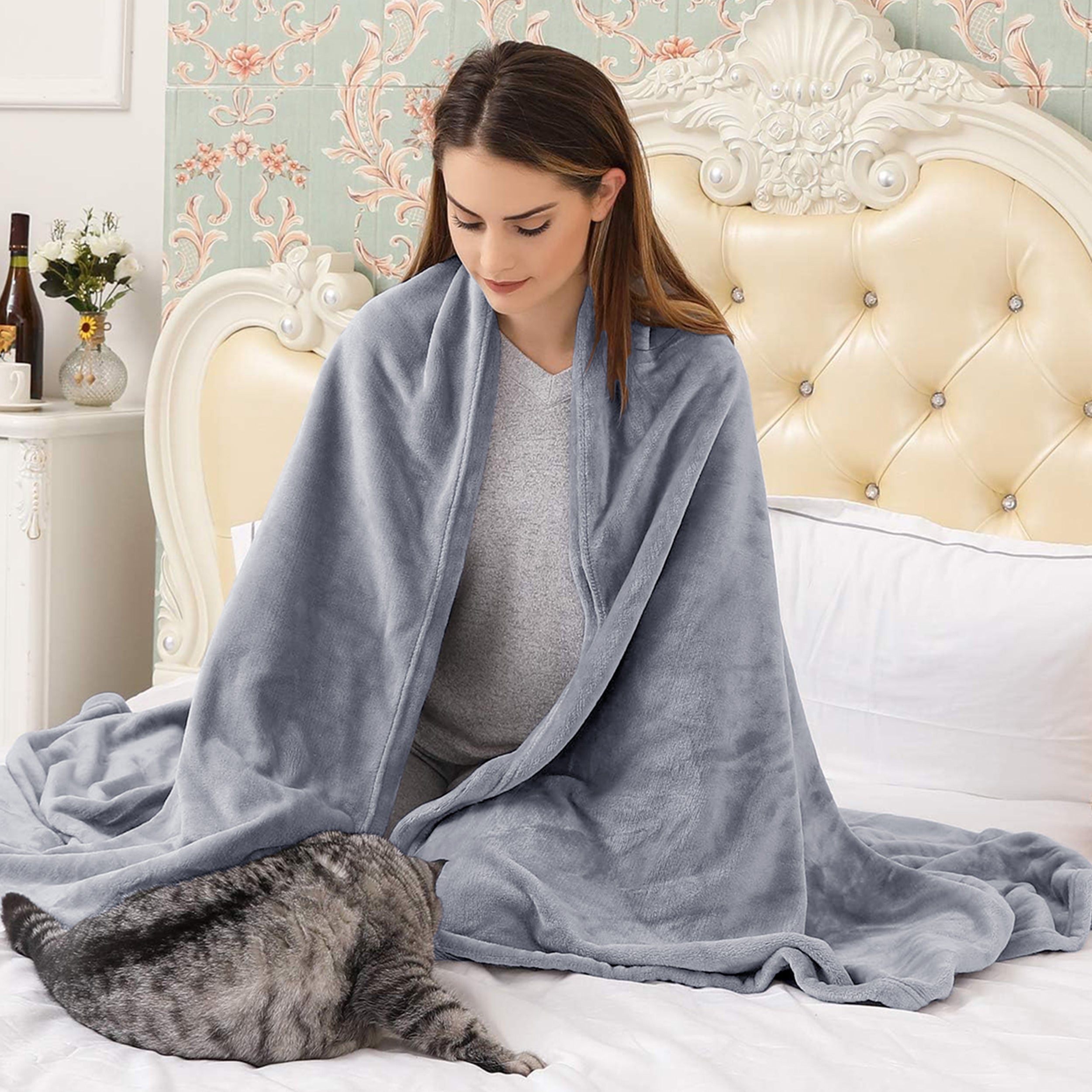 Lightweight Reversible Faux Fur Throw Fleece Blanket For Sofa & Bed