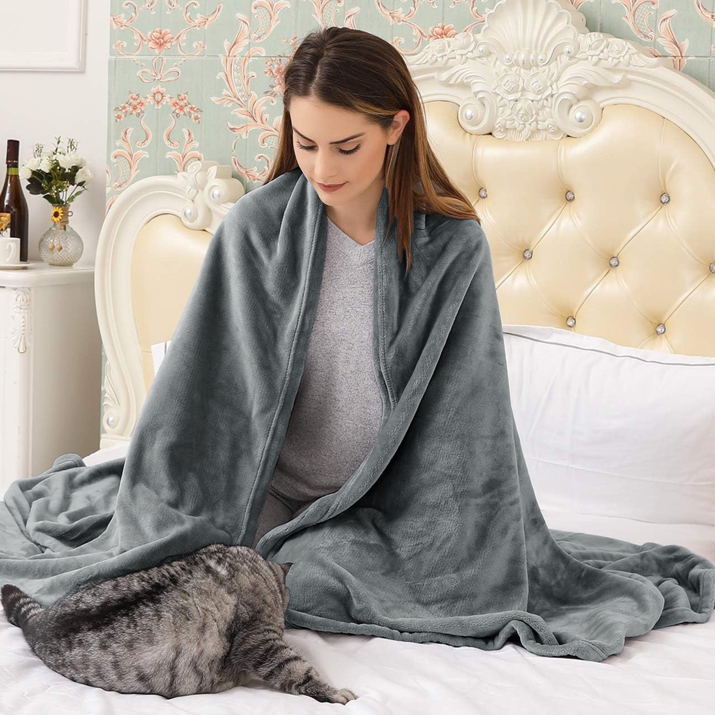 Lightweight Reversible Faux Fur Throw Fleece Blanket For Sofa & Bed