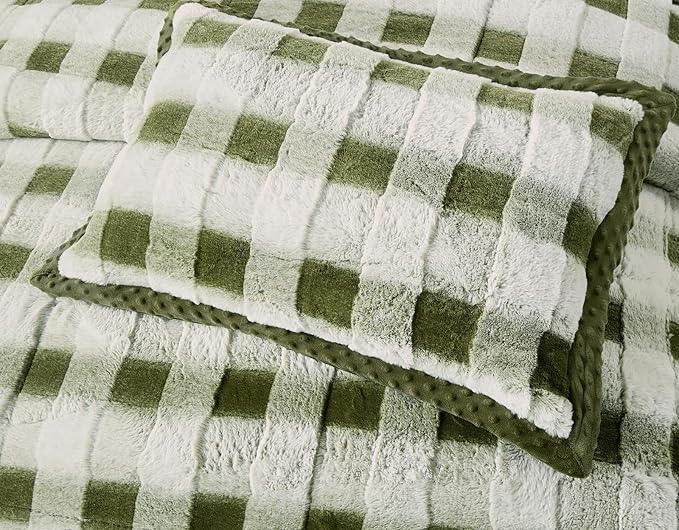 Lightweight Quilted Checkered Pattern Fur Bedspread Comforter with Pillow Case