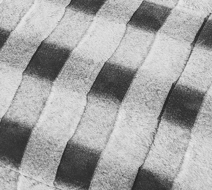 Lightweight Quilted Checkered Pattern Fur Bedspread Comforter with Pillow Case