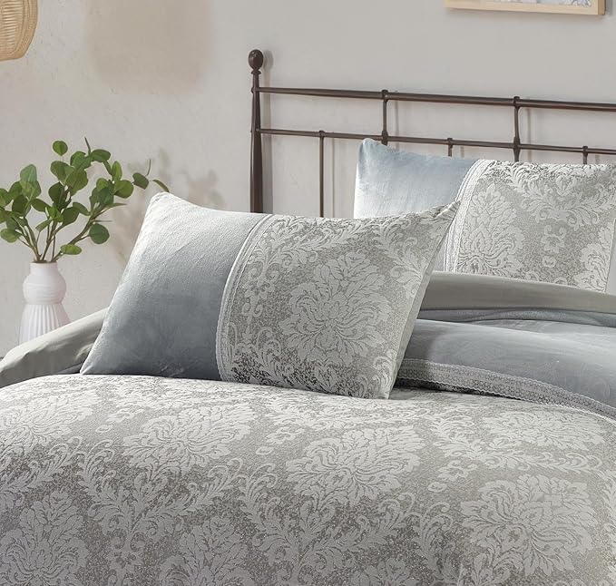 Luxury Jacquard Damask Pattern Charm Duvet Cover Set with Pillowcases