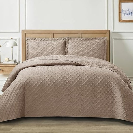Lightweight Embossed Quilted Diamond Pattern Bedspread Comforter With Pillow Case