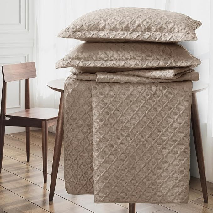Lightweight Embossed Quilted Diamond Pattern Bedspread Comforter With Pillow Case