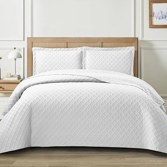 Lightweight Embossed Quilted Diamond Pattern Bedspread Comforter With Pillow Case