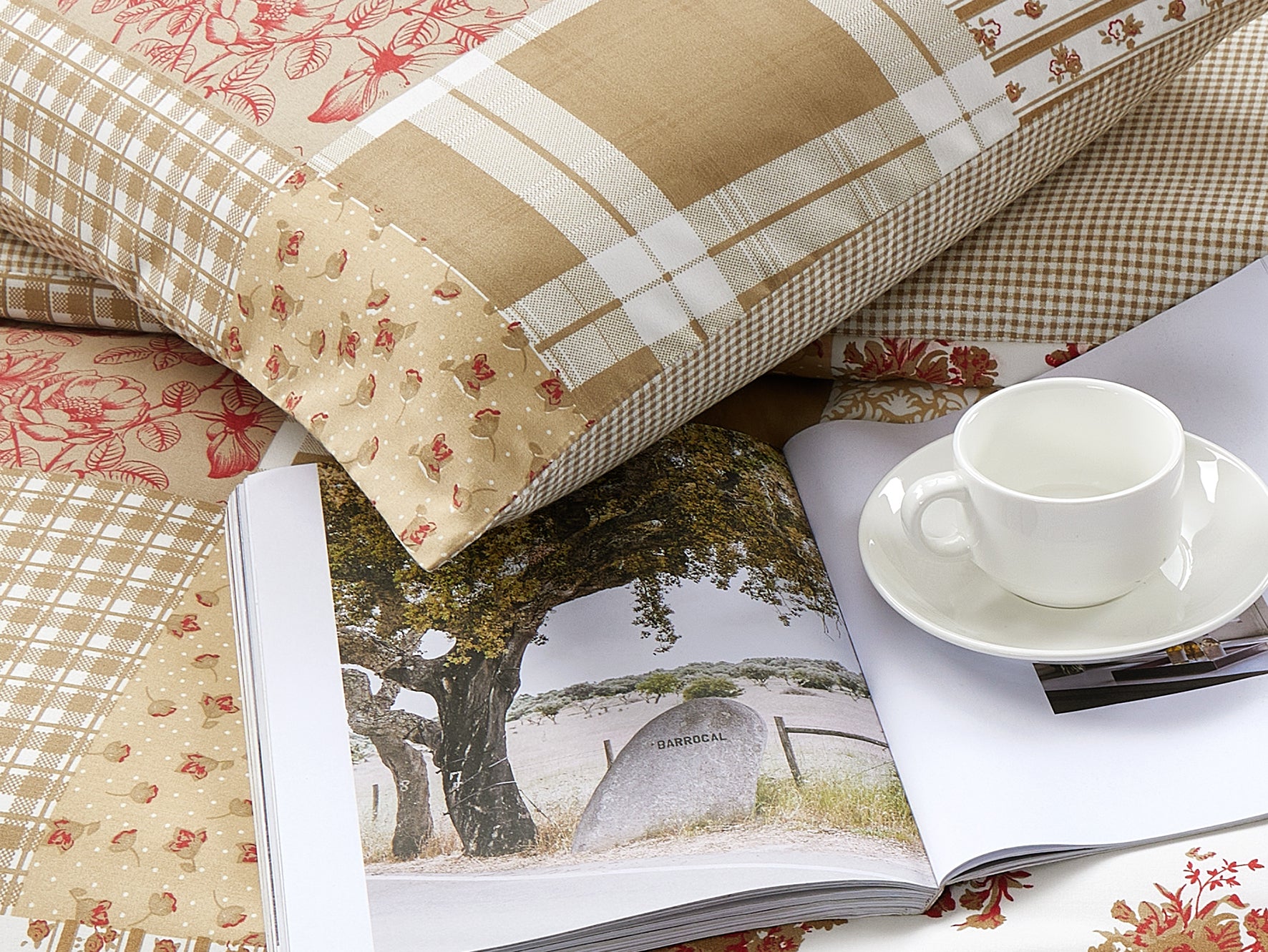 Breathable Cotton Rich Quilt Duvet Cover Set With Fitted Sheet