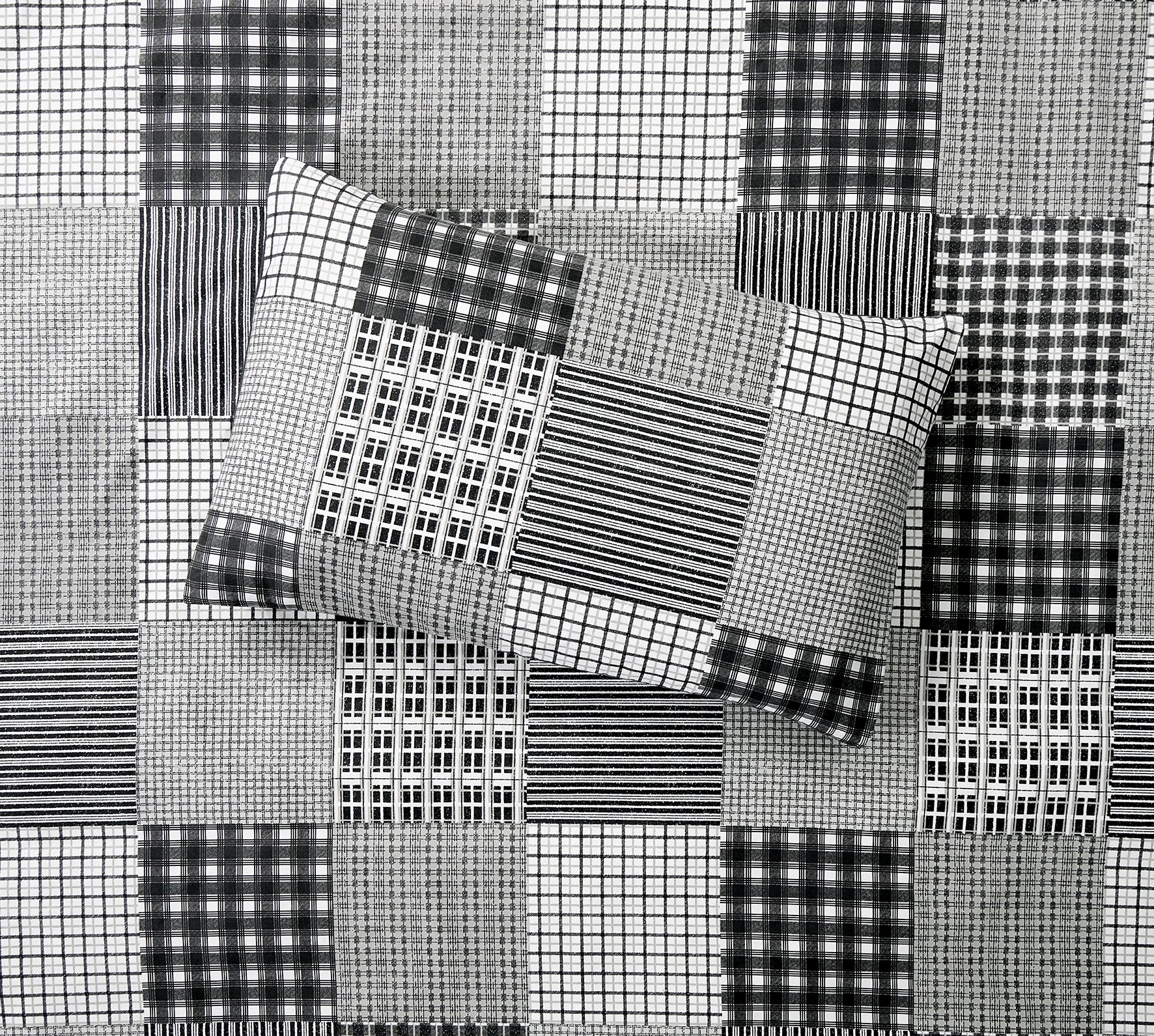 Breathable Microfibre Quilt Duvet Cover Set With Fitted Sheet