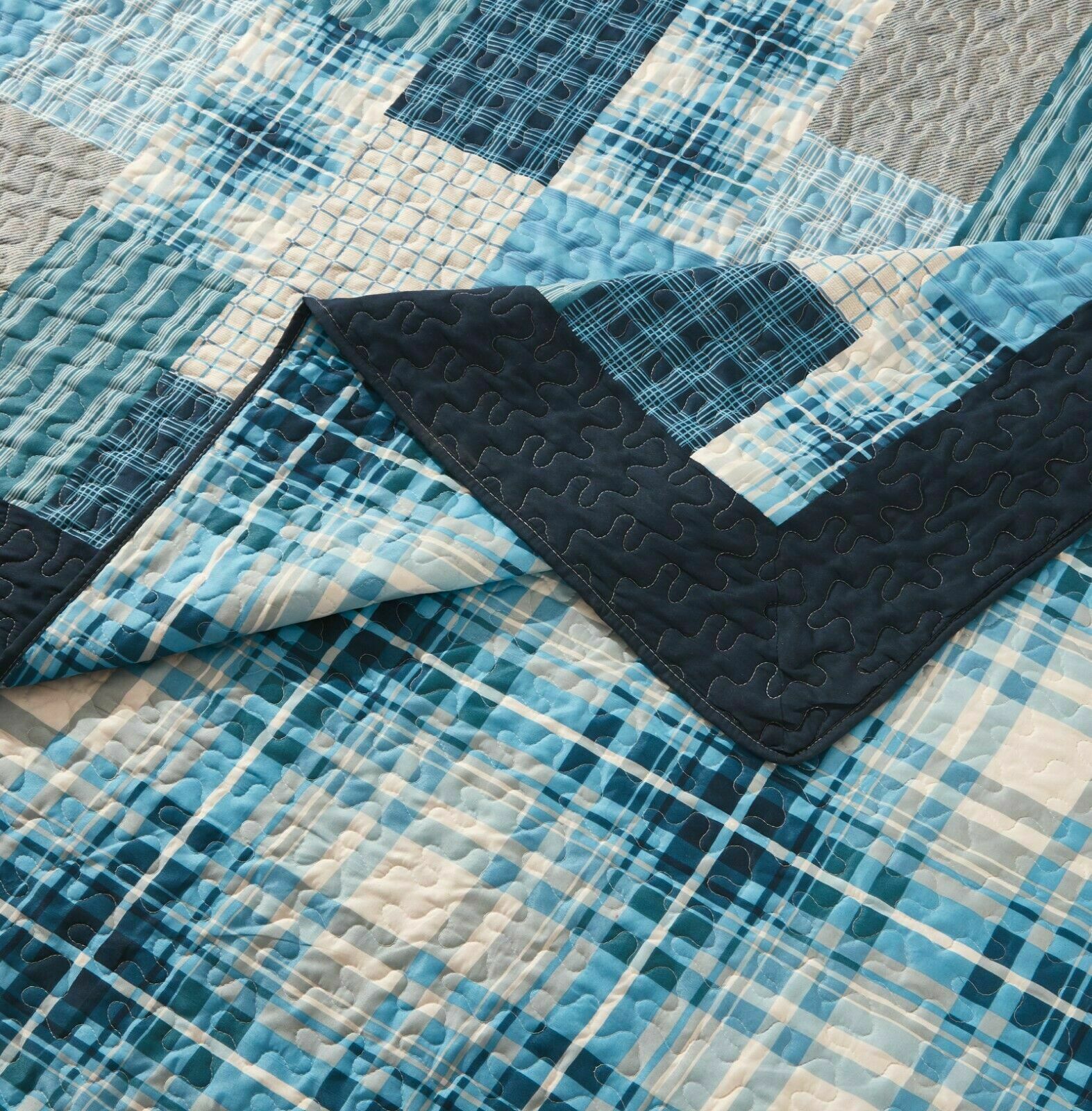 Luxury Quilted Patchwork Embroidered Bedspread Comforter with Pillow Case