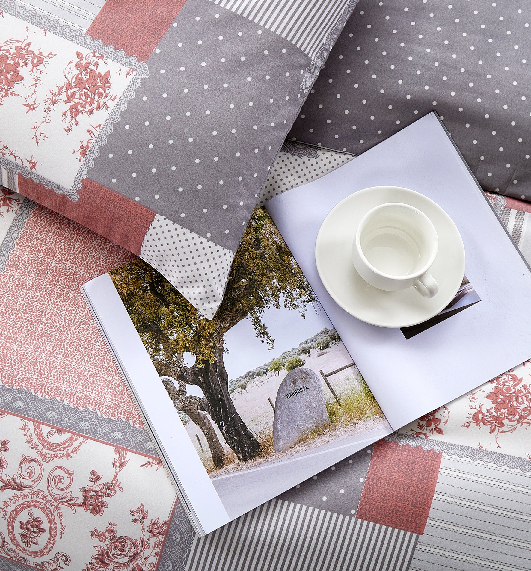 Breathable Microfibre Quilt Duvet Cover Set With Fitted Sheet