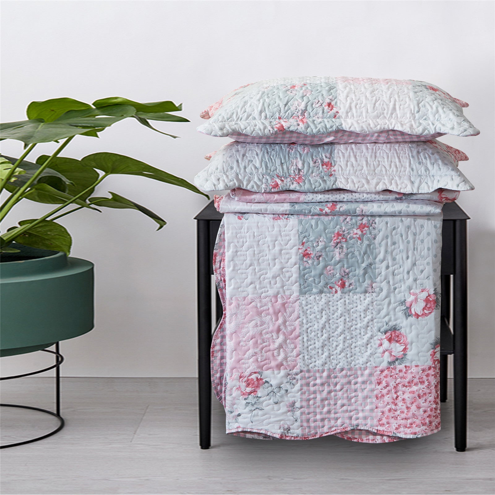 Luxury Quilted Patchwork Embroidered Bedspread Comforter with Pillow Case