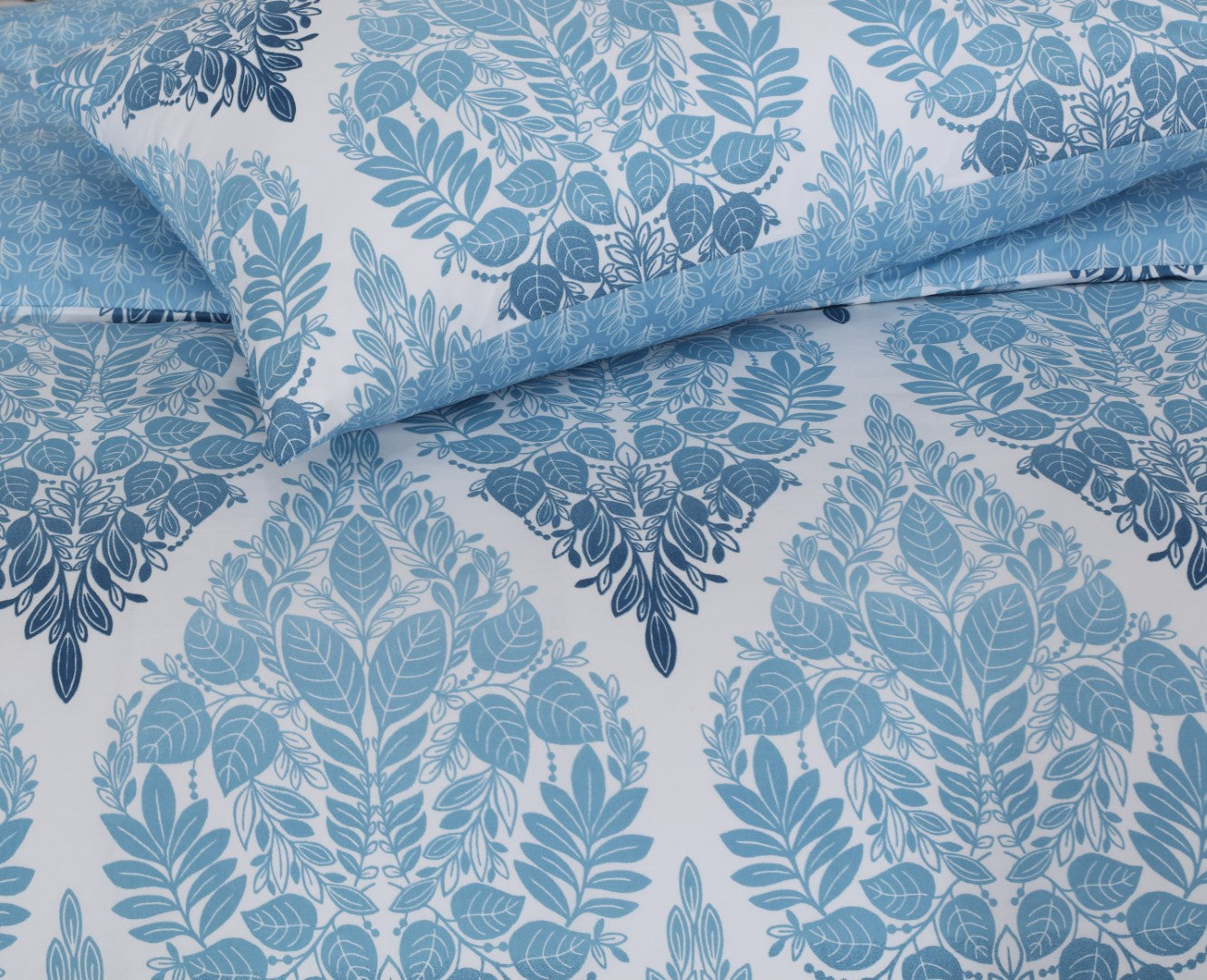 Breathable Cotton Rich Quilt Duvet Cover Set With Fitted Sheet