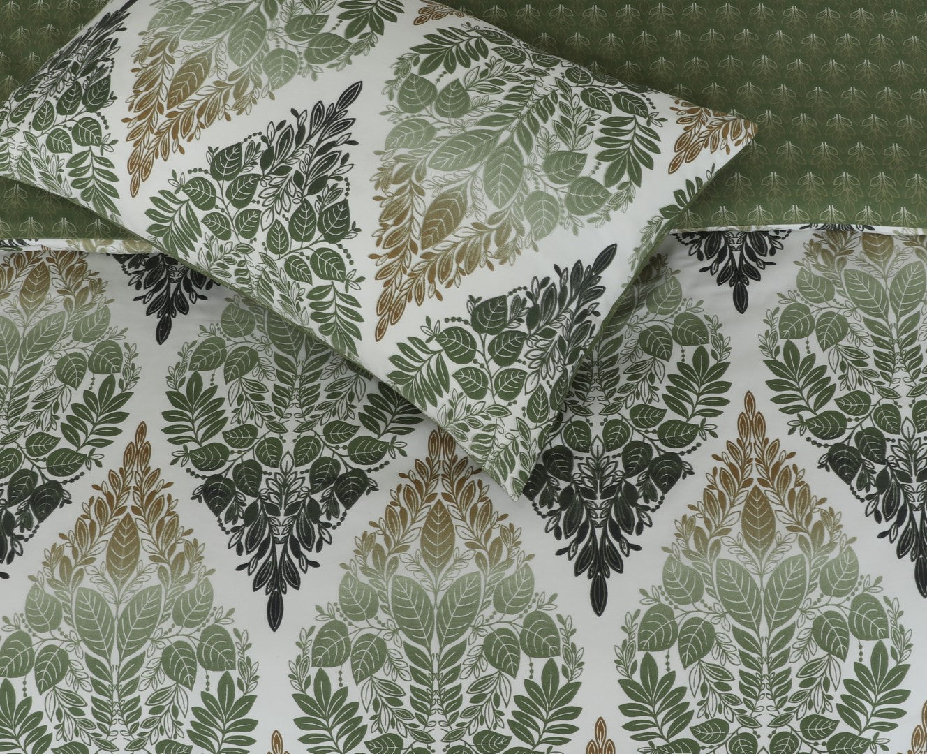 Breathable Cotton Rich Quilt Duvet Cover Set With Fitted Sheet