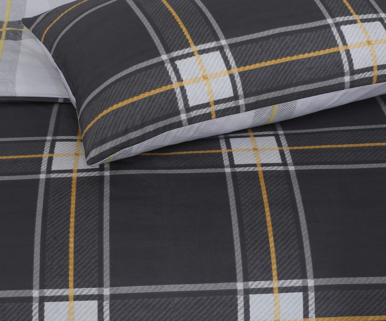 Breathable Microfiber Quilt Duvet Cover Set With Fitted Sheet