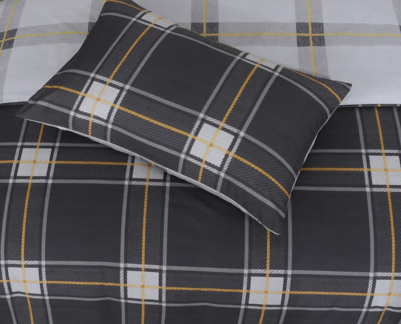 Breathable Microfiber Quilt Duvet Cover Set With Fitted Sheet