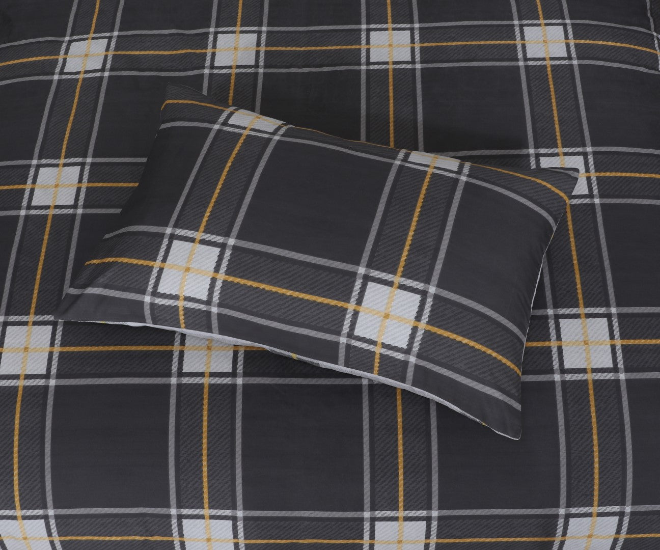 Breathable Microfiber Quilt Duvet Cover Set With Fitted Sheet