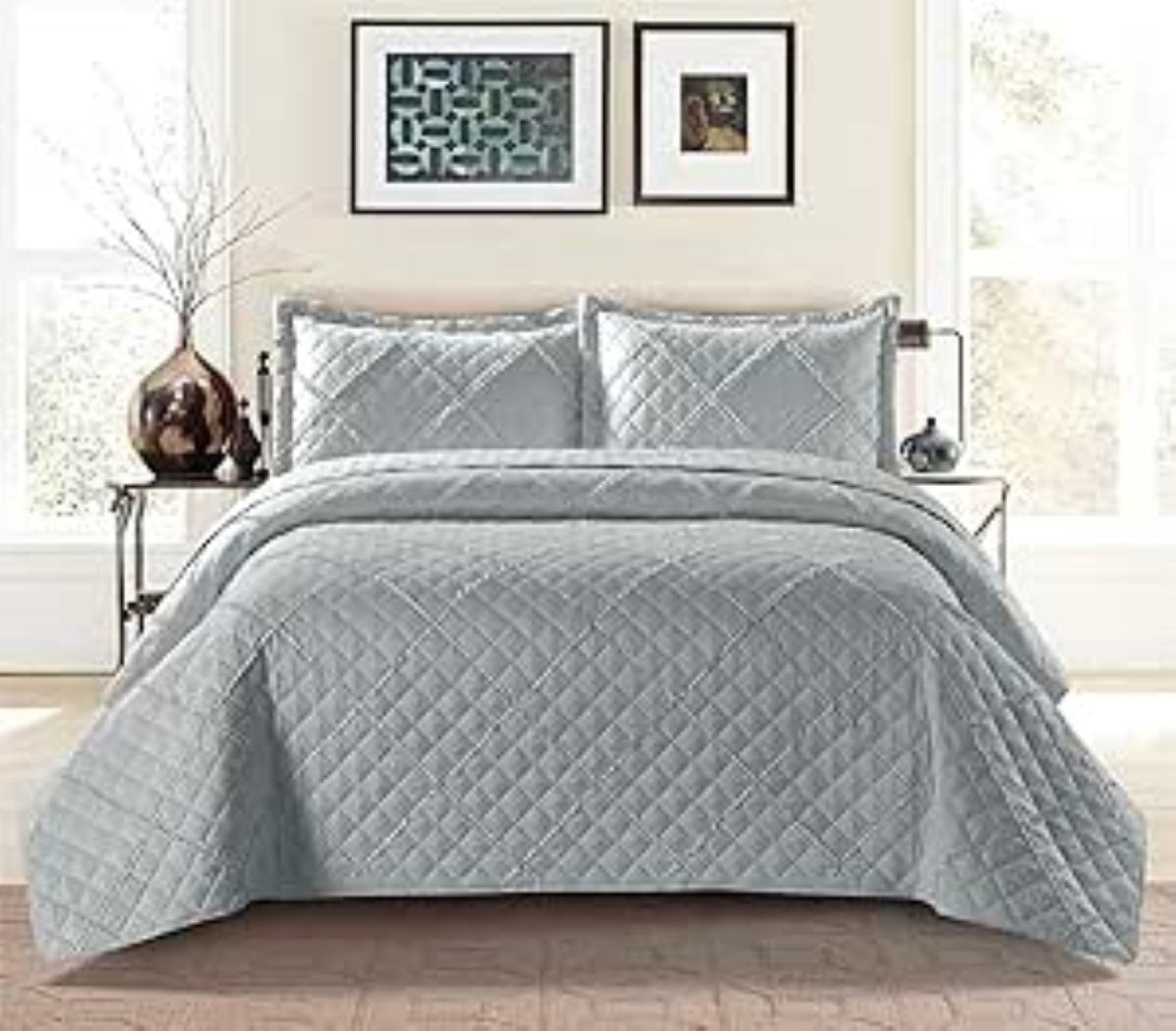 Lightweight Embossed Quilted Ruffle Bedspread Comforter with Pillow Case