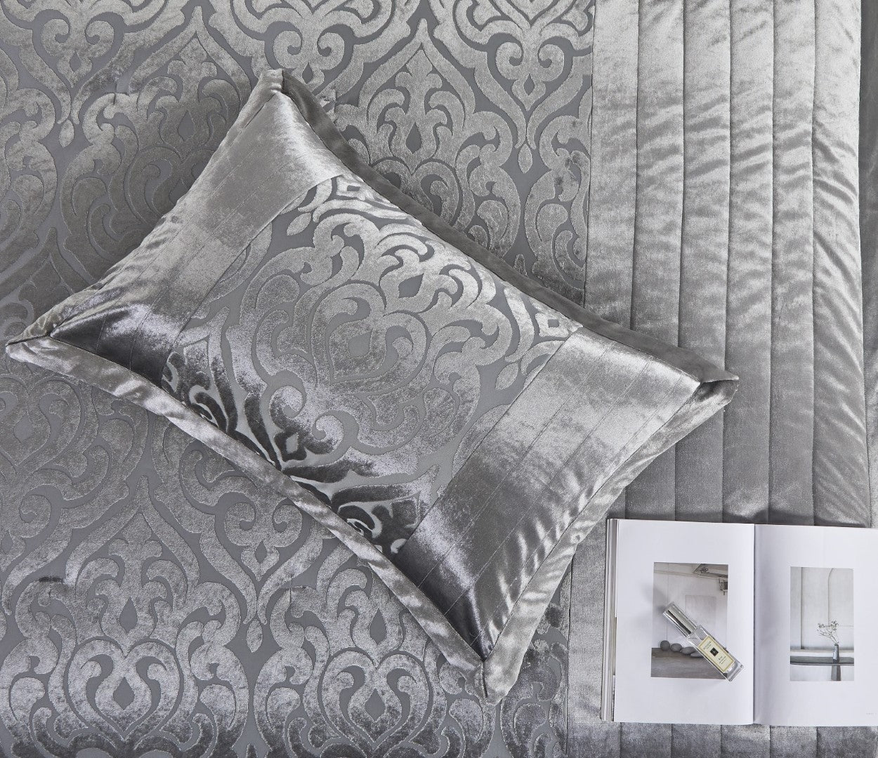 Infinity Jacquard Velvet Bedspread Comforter with Pillow Case