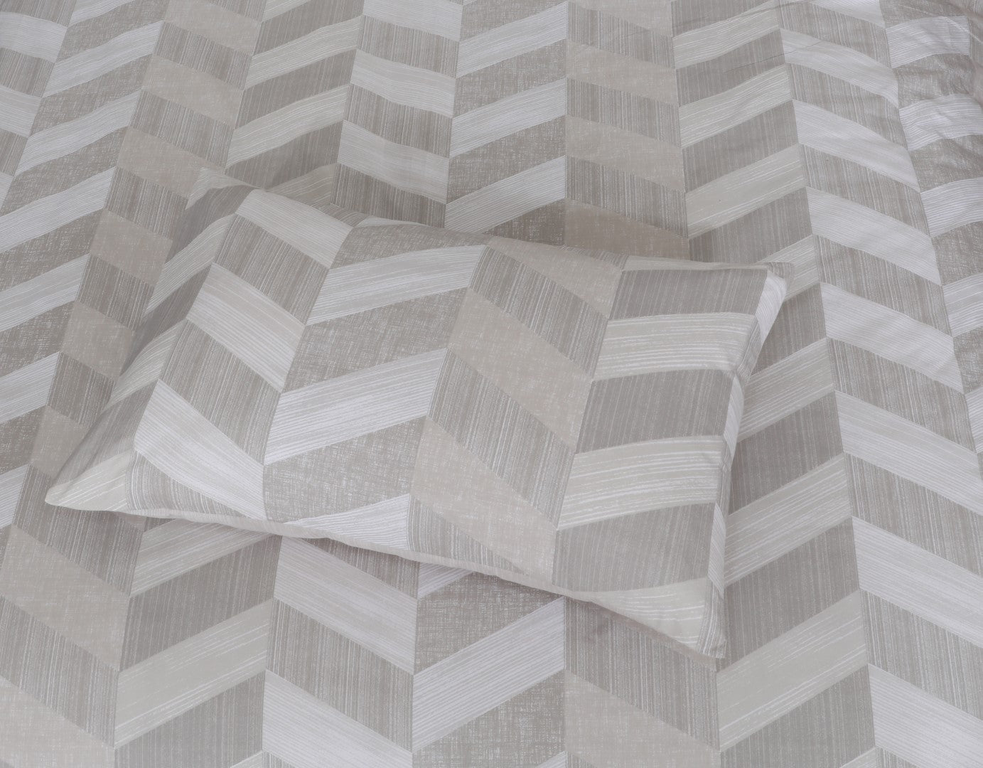 Breathable Microfiber Quilt Duvet Cover Set With Fitted Sheet