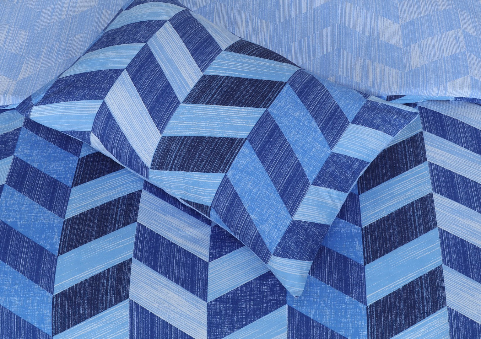 Breathable Microfiber Quilt Duvet Cover Set With Fitted Sheet