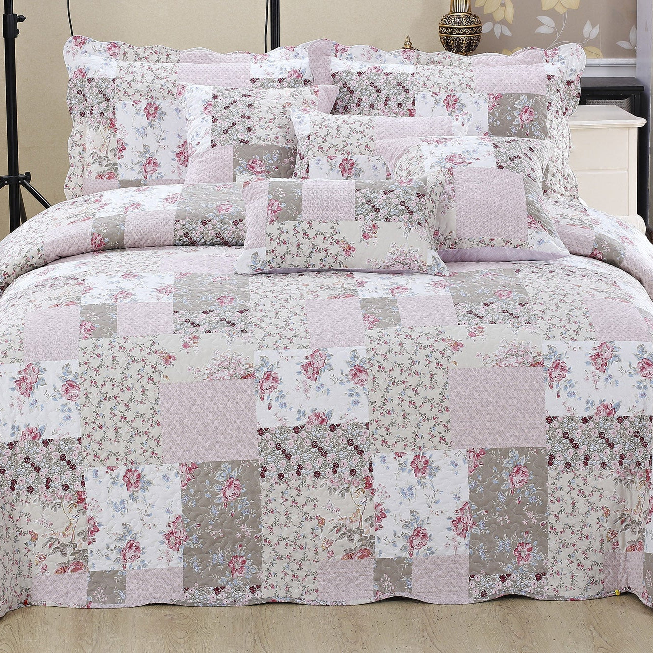Luxury Quilted Patchwork Embroidered Bedspread Comforter with Pillow Case